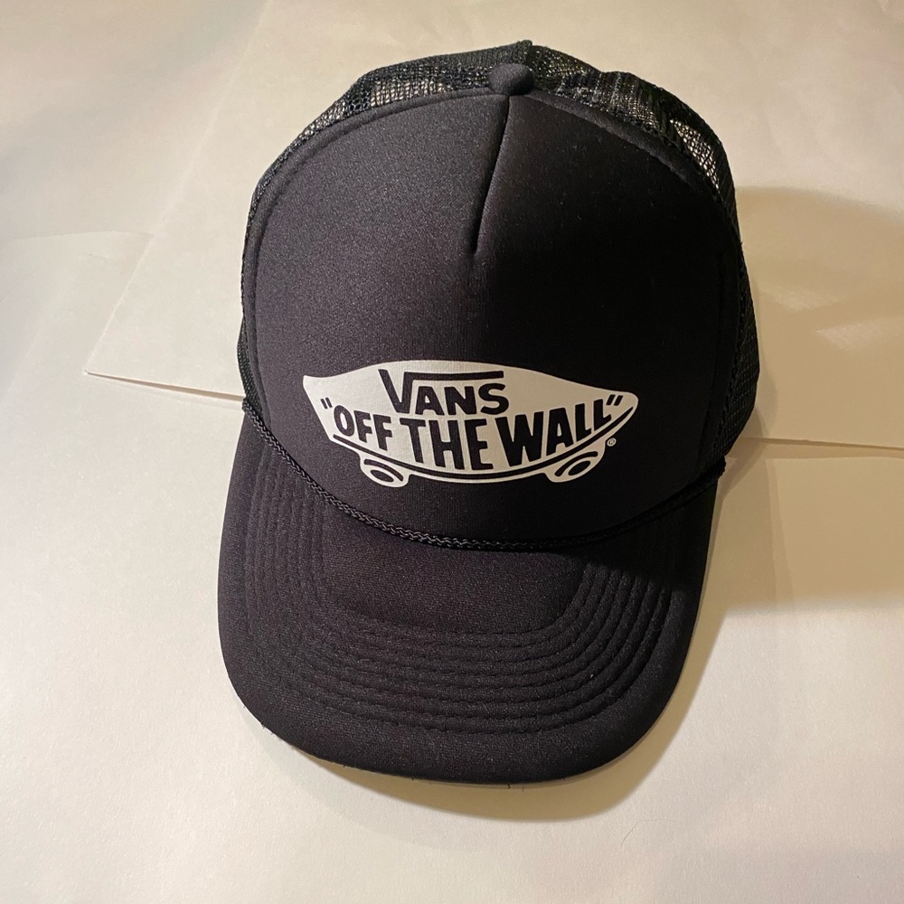 Trucker hat